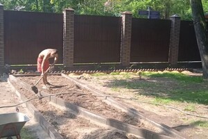 Батурдинов Роман Геннадьевич — Изготовление клумбы из бардюр — Портфолио №36