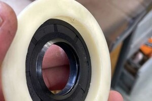 Бернэ Роман Эдуардович — Замена подшипника и сальника бака — Портфолио №12