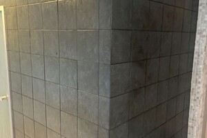 Бондаренко Денис Андреевич — Укладка керамогранита с закусочкой под 45 градусов и затерта эпоксидом — Портфолио №1