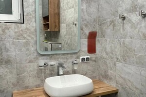 Давцян Давид Давидович — Сборка раковины, установка смесителя и зеркала — Портфолио №5