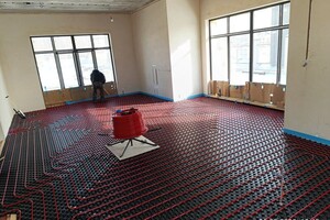 Глушков Игорь Евгеньевич — Монтаж теплого пола.Фиксация заворотов,подготовка к заливке стяжкой. — Портфолио №8