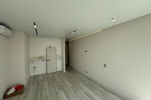 Юдин Владислав Владимирович — Подготовка стен и поклейка обоев в ЖК ТАЙМС — Портфолио №13