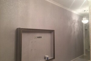 Маргарян Габриел Григорьевич — Поклейка обоев и декоративных багет на рамку под телевизор — Портфолио №26