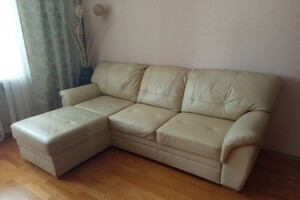 Меликян Гаррик Владимирович — Замена кожи на сидушке дивана — Портфолио №4