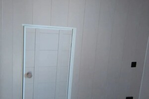 Плетнёв Роман Валериевич — Отделка панелями МДФ, укладка линолеума,монтаж плинтуса напольного,отделка двери — Портфолио №144