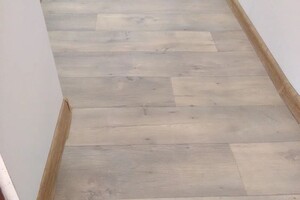 Плетнёв Роман Валериевич — Укладка линолеума,монтаж плинтуса напольного — Портфолио №145