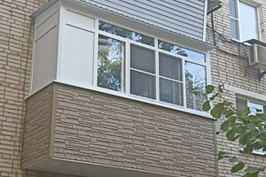 Роман Рябоконь — Отделка сайдингом, ,,дикий камень,, — Портфолио №12