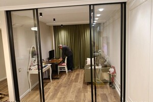 Сергушев Андрей Васильевич — Межкомнатные ограждения из стекла и алюминиевого профиля, с доводчиками, последовательным открыванием и т.д. — Портфолио №4