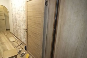 Шевердяев Алексей Алексеевич — Монтаж дверей, отделка дверных проемов,укладка ламината. — Портфолио №81