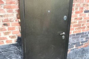 Сёмин Евгений Генадьевич — Окраска двери — Портфолио №27