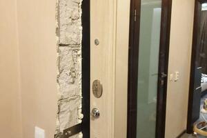 Винокуров Егор Викторович — Усиление фиксации входной двери. — Портфолио №10