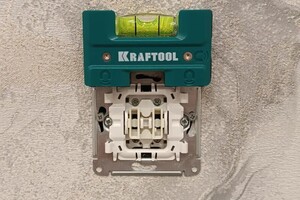 Вышковский Владимир Владимирович — Вся чистовая электрика устанавливается профессиональным инструментом строго по уровню — Портфолио №5