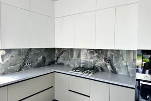 Щеглов Павел Олегович — Был произведен кухонный фартук из плитки 1200х600 с подбором рисунка на фартуке было уложено 3 одинаковых плитки из 5 шт — Портфолио №1