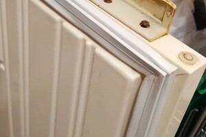 Жарков Виктор Александрович — Замена уплатнителья дверей холодильника — Портфолио №3