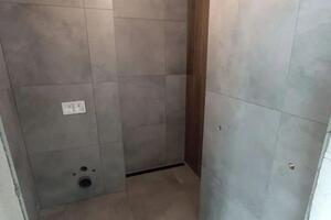На фото закончены работы по плитке и всё подготовленно к затирке эпоксидной смесью... Далее установка сантехники — Ермаков Андрей Игоревич
