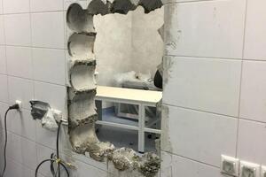 Сверление проема под медицинское оборудование — Комиссаров Илья Павлович