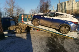 погрузка автомобиля с заблокированными колесами после дтп — Андреев Александр Александрович