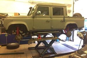 Работа над Land Rover Defender — Crew Автосервис Custom