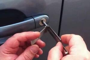 Вскрытие авто любых моделей — Сафин Артём Данилович
