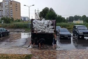 Вывоз мусора, сортировка по мешкам,демонтаж стяжки, загрузка в КамАЗ, уборка после ремонта. — Шапиро Ярослав Владимирович