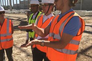 Working day on Mercedes construction site — Тарасюк Григорий Николаевич