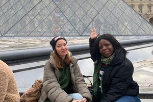 Travail travail!! Практикуем французский язык с студенткой. Париже, musee du Louvre. — Monkisheme Verity-Alexia Liongo