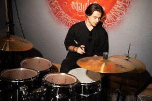 Магма — Барабань у нас в студии, а не соседям по нервам) — Портфолио №9