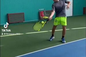 Удар с права (forehand) — Наумов Филипп Олегович