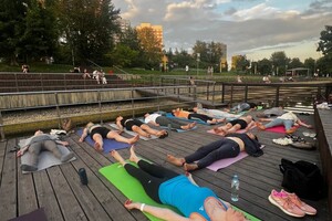 Хатха-йога в парке — Позднякова Екатерина Викторовна