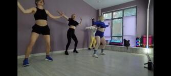 Групповые занятия в Лаванде по ВС 20:00 в стиле Female dancehall — Яцина Софья Юрьевна