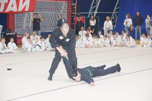 Ляшенко Ярослав Юрьевич — Выступление на городском Фестивале Айкидо — Портфолио №4