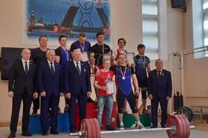 Выполнили норматив мастера спорта России и заняли 2 место на чемпионате Санкт-Петербурга — Исламханов Роман Андреевич