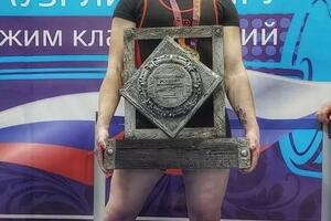 Отчёт о чемпионате России по классическому жиму лёжа . 1 место и сразу три рекорда России — Романенко Олег Николаевич